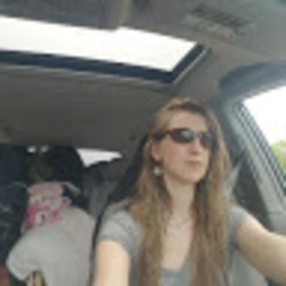 Meet your Posher, Jess - Picture 1 of 1